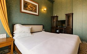 Qila Hotel